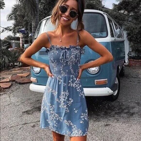 Faithfull the Brand Dresses & Skirts - Faithfull The Brand Dress Womens 2 XS Blue Floral Marni Shirred Cornflower